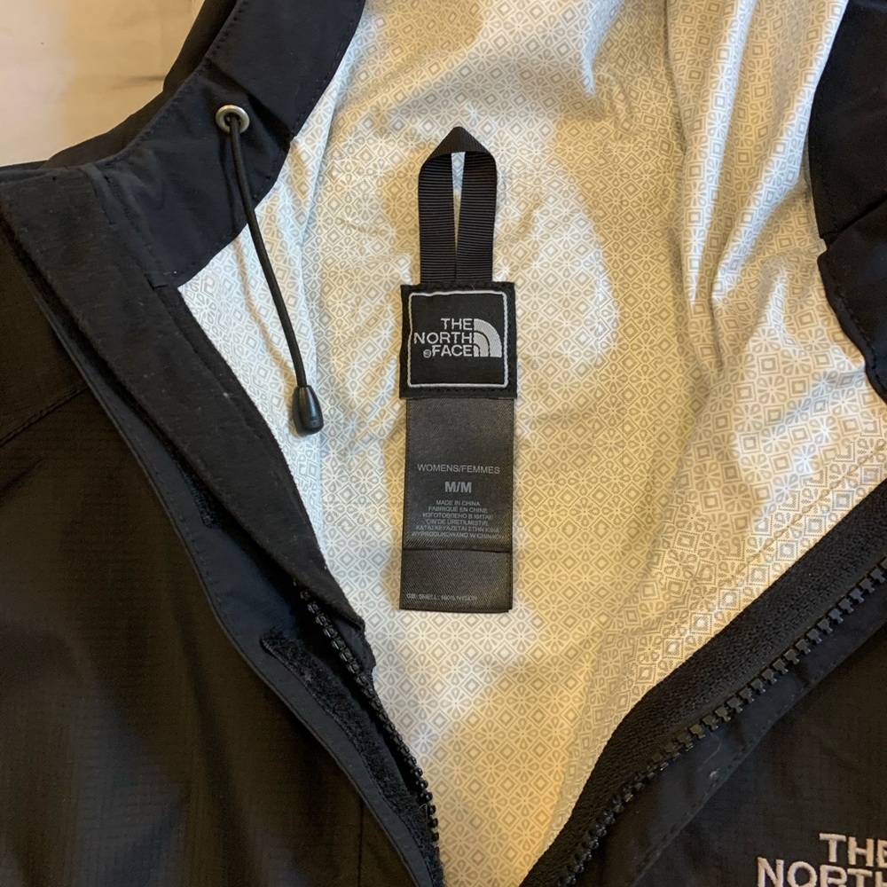 Northface Windbreaker - image 2